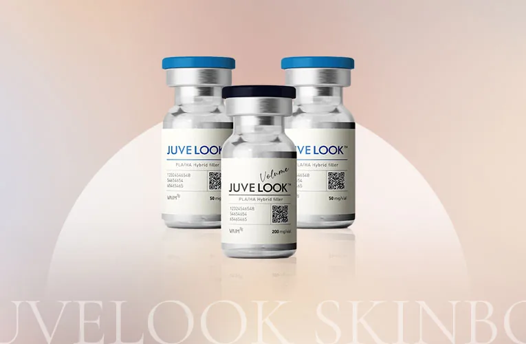 Viales de Juvelook en el estante de skin boosters de Dear clínica