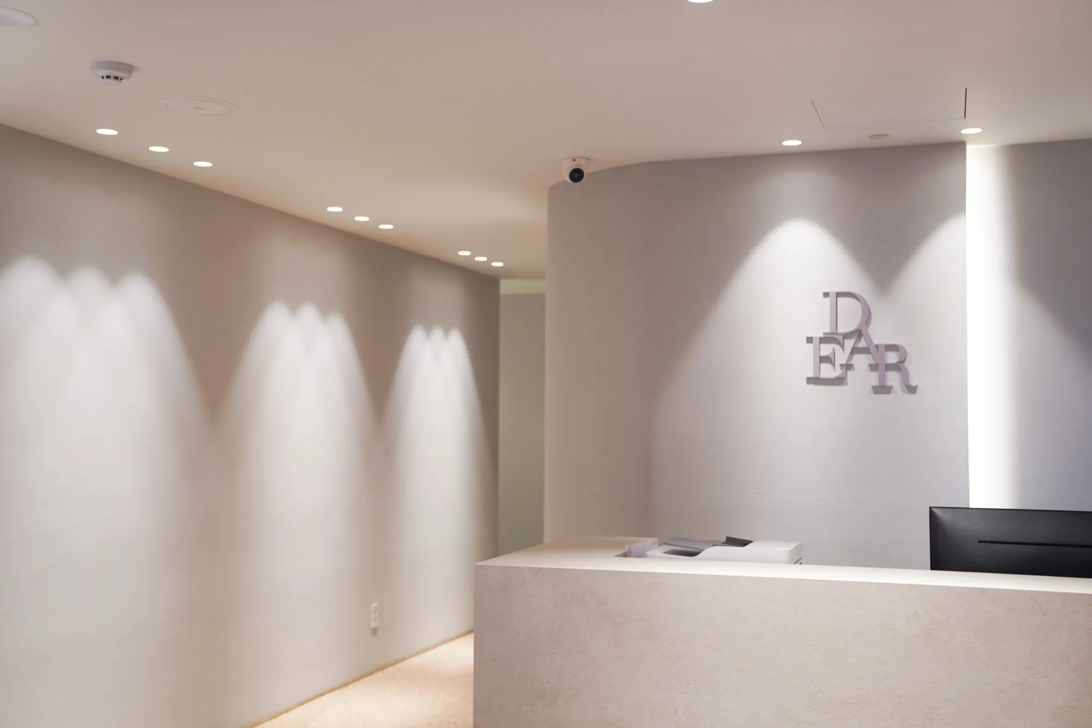 Dear Clinic Cheongdam — DEAR brand wall reception